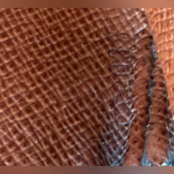 Authentic Louis Vuitton Round Coin Purse - Picture 11 of 11